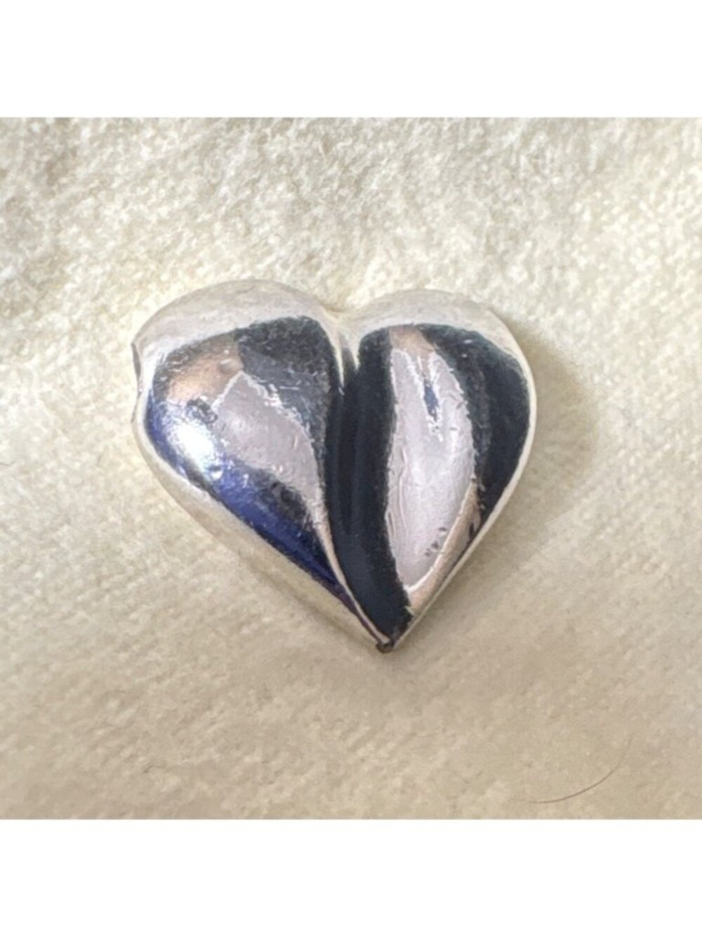 Vintage Avon Heart Sculptured Pendant Silver Tone Puffy Charm Avon Jewelry - Picture 3 of 8